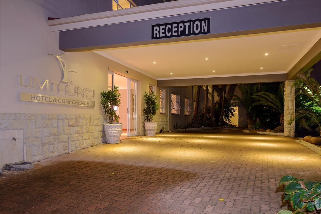 Umthunzi Hotel And Conference Umtentweni Екстериор снимка