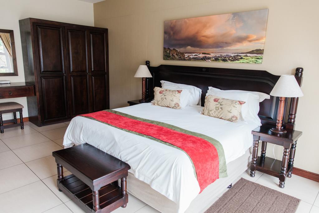 Umthunzi Hotel And Conference Umtentweni Екстериор снимка