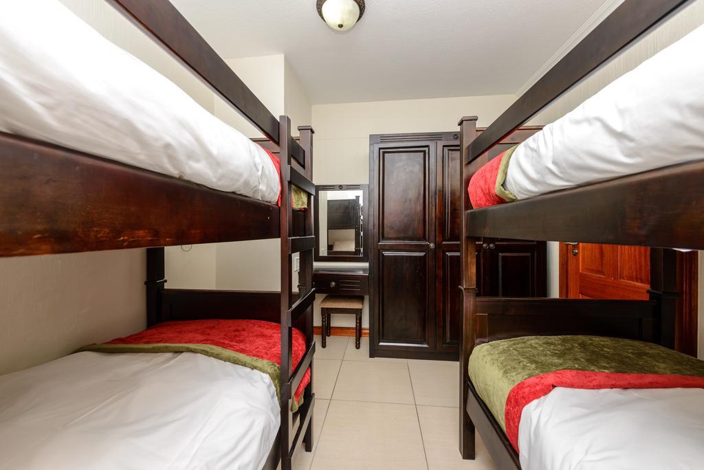 Umthunzi Hotel And Conference Umtentweni Екстериор снимка