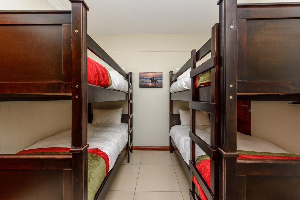 Umthunzi Hotel And Conference Umtentweni Екстериор снимка